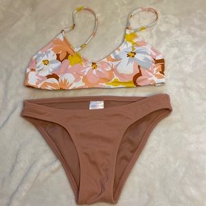 Xhilaration XS floral bikini top with matching bottoms